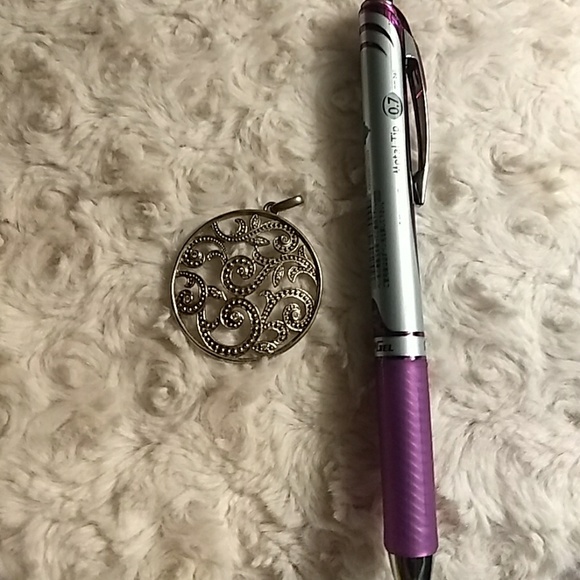 Silver Necklace charm - Picture 3 of 3